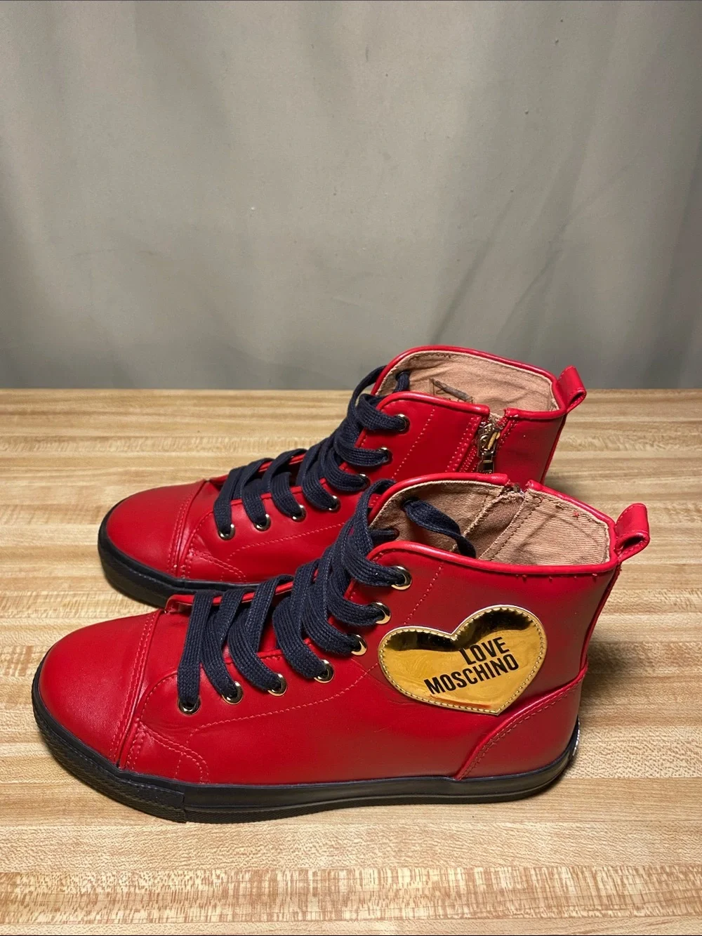 Love Moschino  Gold Heart Red Black Side Zip Hi top sneakers size 36/US 6 Women